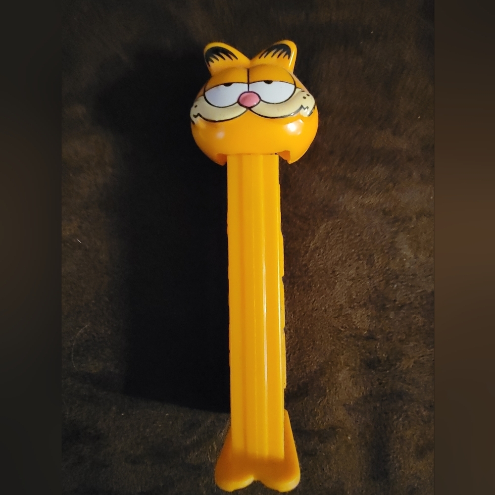 Vintage Garfield and Friends Pez Dispensers - Picture 5 of 6